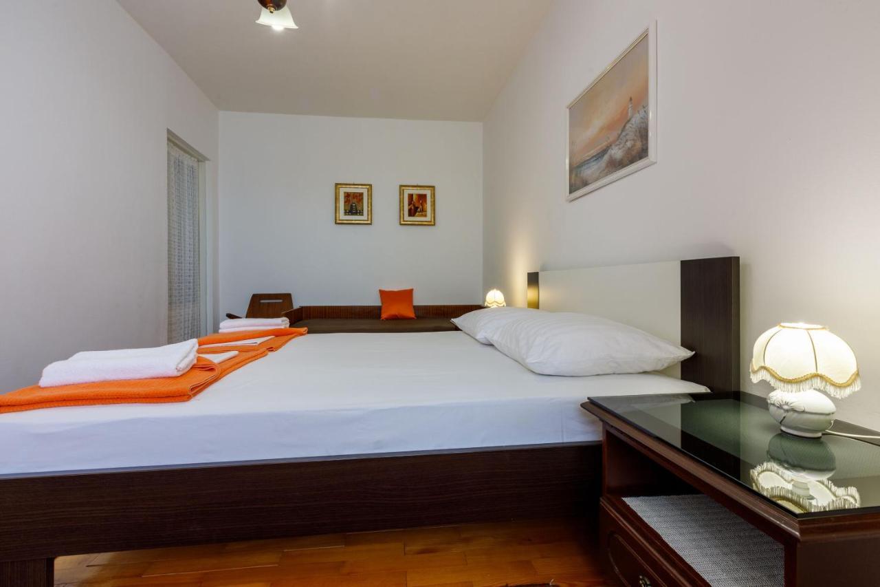 Apartments Danica Драмал Екстериор снимка