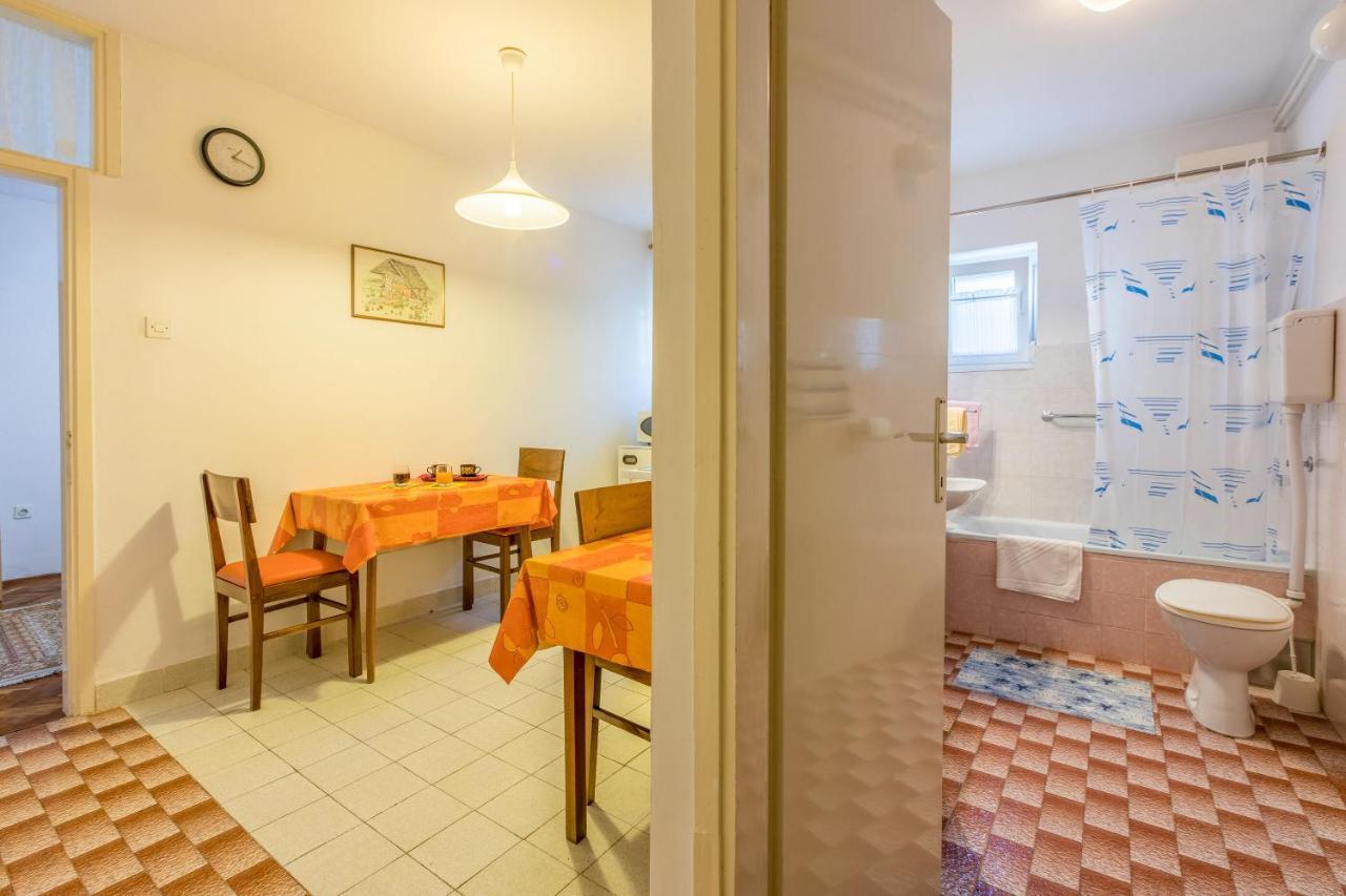 Apartments Danica Драмал Екстериор снимка