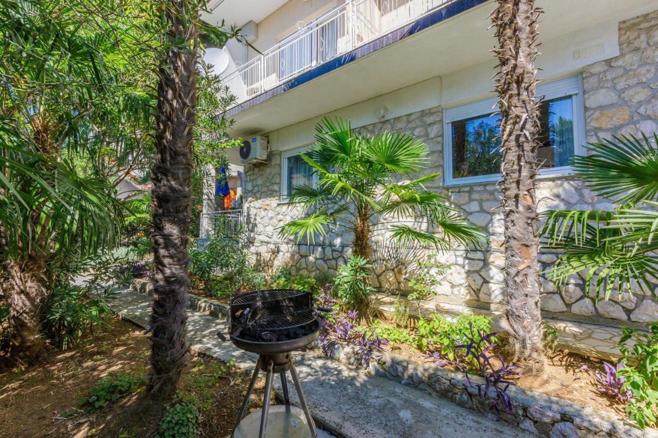 Apartments Danica Драмал Екстериор снимка